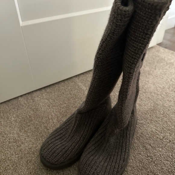 UGG Classic Cardy Knit
Grey (Women's) - Picture 2 of 8